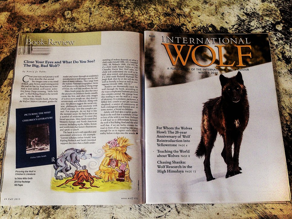 INTERNATIONAL WOLF magazine